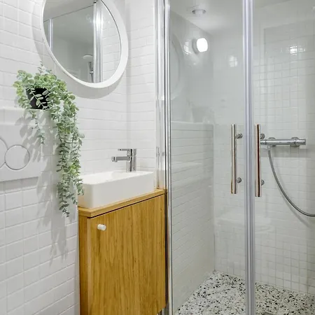 Les De Montmartre - Secret Courtyard Apartment Paris