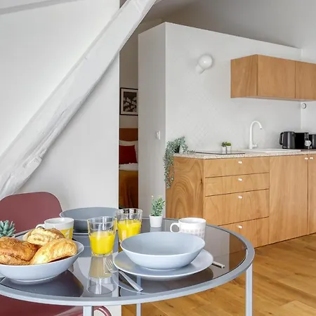Les De Montmartre - Secret Courtyard Apartment *