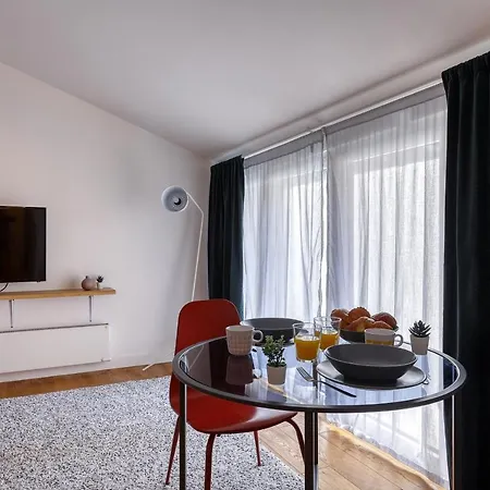 Les De Montmartre - Secret Courtyard Apartment
